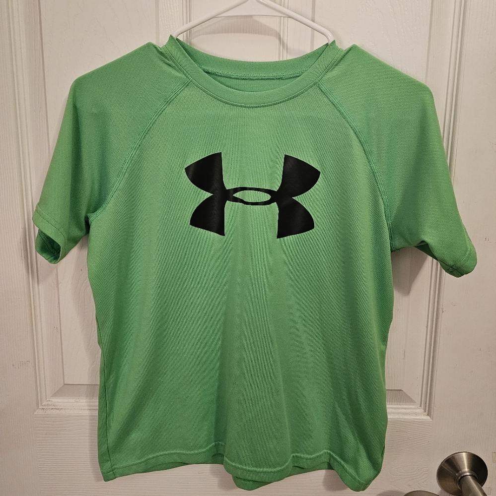 Green Under Armour Shirt, Youth L, Loose Fit, Heat° Gear, Used - Good Condition